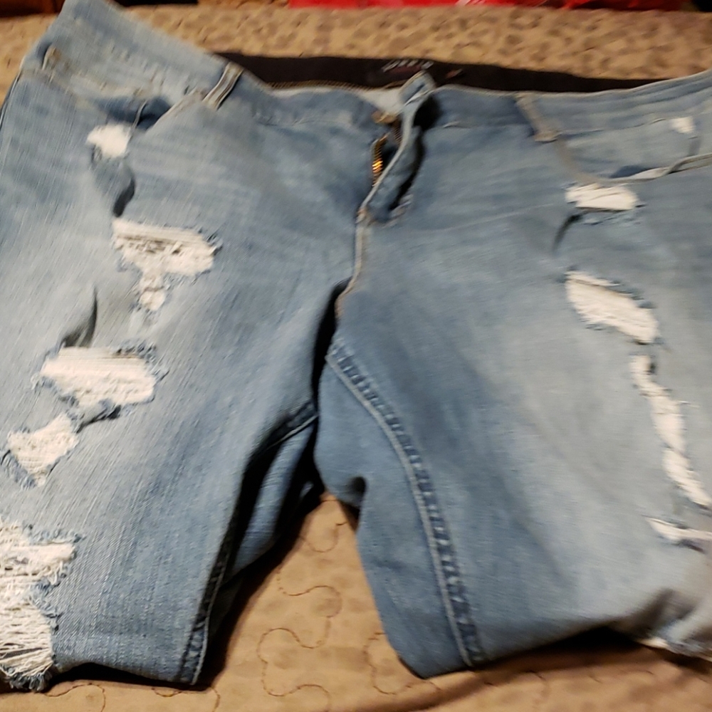 Torrid  bombshell jeans